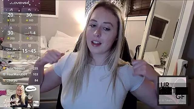 Freechat ursluttygf on StripChat