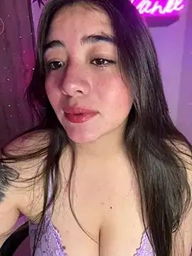 Freechat vaneelee on StripChat