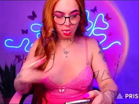 Freechat VIckSexyDoll on StripChat