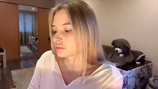 Freechat VictoriaMystery on StripChat