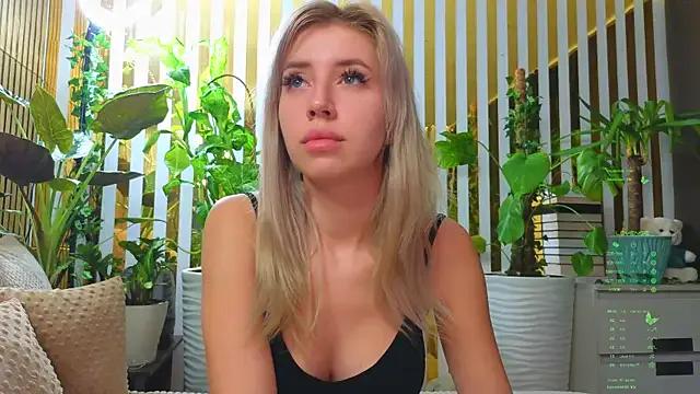 Freechat Violetttttta on StripChat