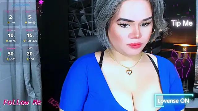 Freechat xHugeHarleySelfsuckerx on StripChat