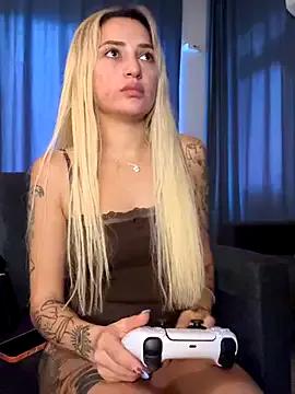 Freechat yaprakmericc on StripChat