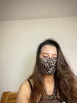 Freechat yiyi78900 on StripChat