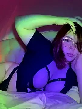 Freechat yourcutesarah on StripChat