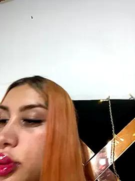 Freechat Zaratattoox on StripChat