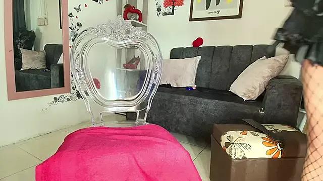 Freechat zully_jones on StripChat